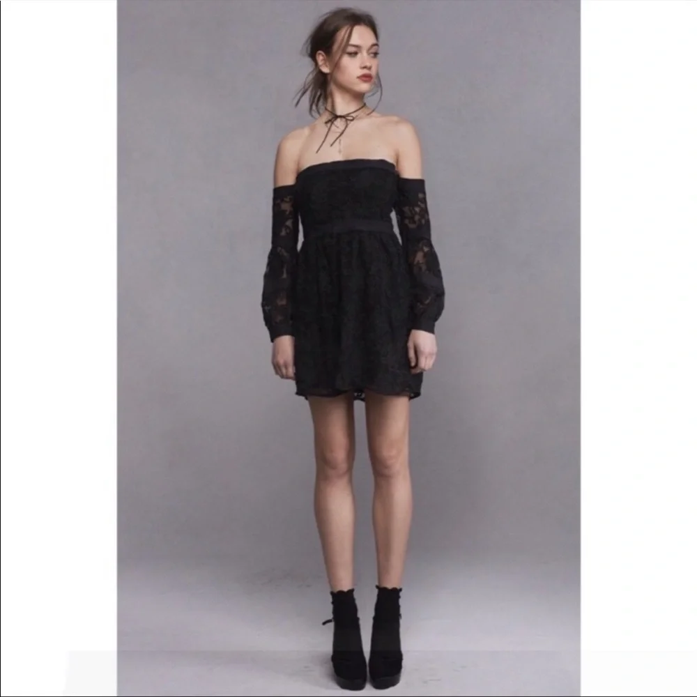 For Love and Lemons Jolene Off the Shoulder Dress - Picture 2 of 13